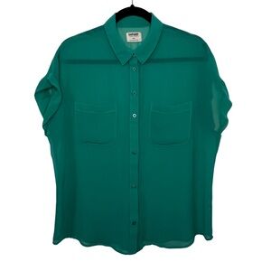 EUC Women’s Garage Kelly Green Button-Up Short Sleeve Blouse Size M